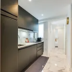 Cozy & Refurbished In Old Town Διαμέρισμα