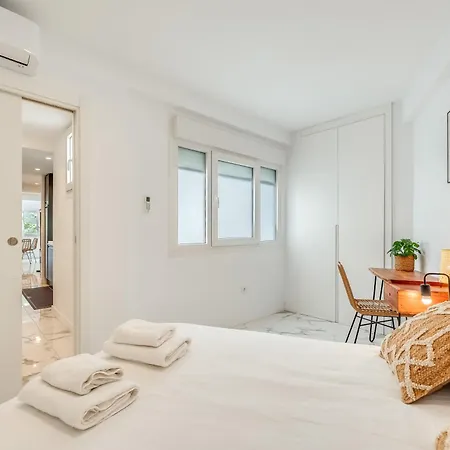Cozy & Refurbished In Old Town