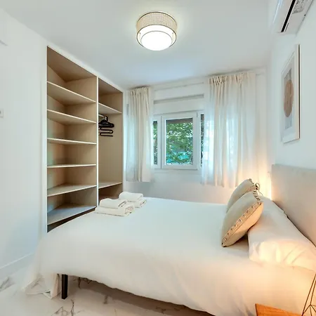 Cozy & Refurbished In Old Town